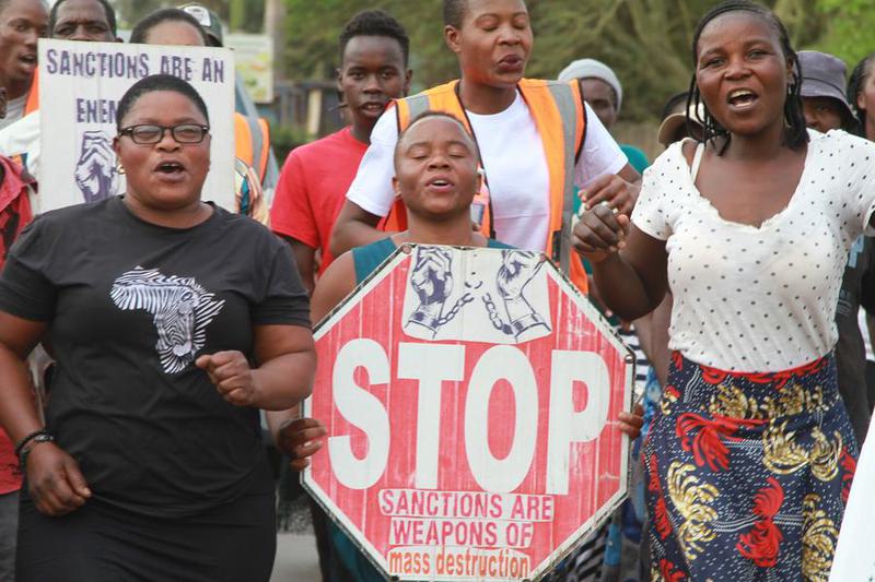 (Multimedia) China insta a unos pocos países y organizaciones a levantar sanciones ilegales contra Zimbabue 1 37 5