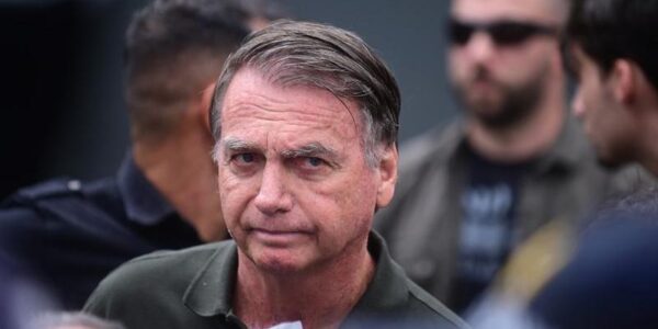 (Multimedia) Expresidente brasileño Bolsonaro es condenado a pagar indemnización y pedir disculpas públicas por declaraciones racistas 14 41 1 1
