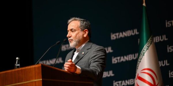 (Multimedia) Canciller iraní dice que resucitar resoluciones del Consejo de Seguridad de la ONU es "reescritura unilateral" del derecho internacional 14 41 2 1