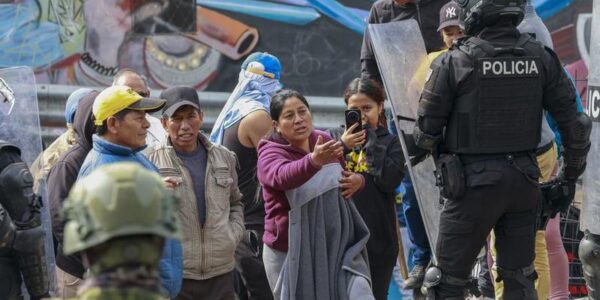 (Multimedia) Especial: Ecuador afronta segundo día de cierres viales por protestas de transportistas 12 42 4