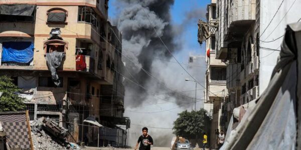 (Multimedia) Cerca de 48.000 personas huyen de Ciudad de Gaza en últimos 2 días por ofensiva terrestre de Israel, dice ONU 11 43 3