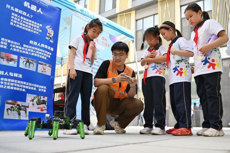 (Multimedia) Especial: Con la formación de 55 millones de talentos, China establece el sistema educativo más grande y de mayor calidad 1 45 4