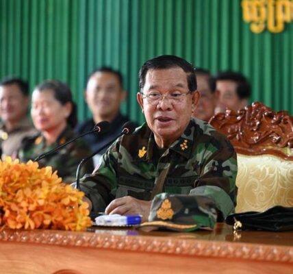 (Multimedia) Presidente de Senado camboyano insta a fuerzas armadas a actuar con moderación ante reanudación de conflicto con Tailandia 2 29 2