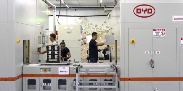 (Multimedia) Brasil registra récord de inversión extranjera directa equivalente al 46,6 % del PIB en 2024 16 3 9