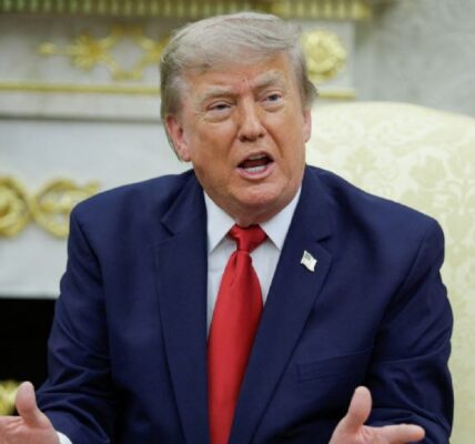 Trump frena el arancel del 20% a embarcaciones que cruzan el estrecho de Ormuz 3 f960x540 153086 227161 481