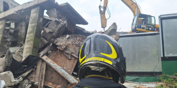 Derrumbe en Escandón: 15 trabajadores ilesos y un motociclista policontundido en la Miguel Hidalgo 16 2026 08 11t130336 669 13 1000x428