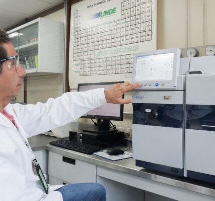 Contrataría PEMEX a empresa con estatus de inhabilitación para pruebas de laboratorio y banco de sangre ¿SE ATREVERÁ RUY LÓPEZ RIDAURA? 2 PHOTO 2026 08 03 12 06 40