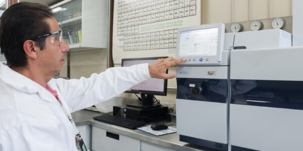 Contrataría PEMEX a empresa con estatus de inhabilitación para pruebas de laboratorio y banco de sangre ¿SE ATREVERÁ RUY LÓPEZ RIDAURA? 12 PHOTO 2026 08 03 12 06 40