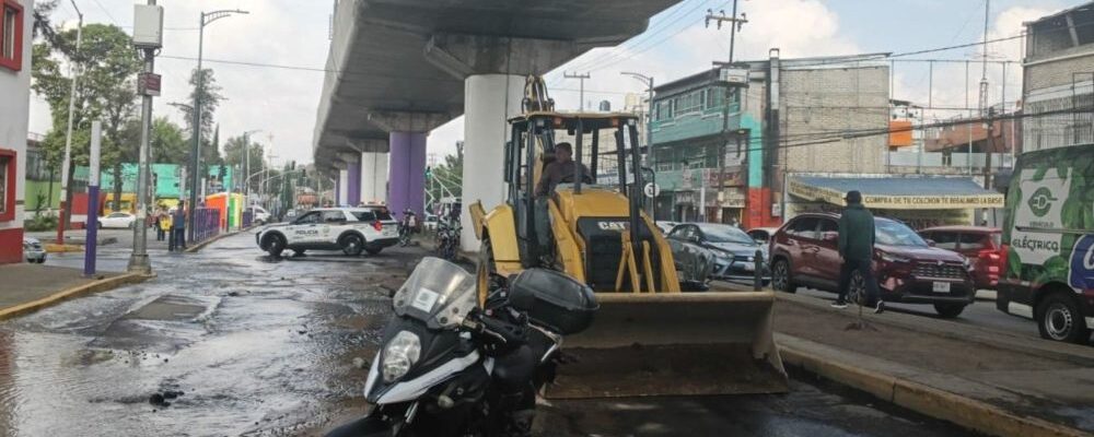 afectacion avenida tnahuac fuga agua socavon 13 1000x428