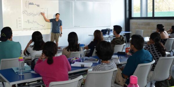 Alumnos de primer ingreso a licenciatura en la UNAM deberán esperar para iniciar clases 10 alumnos de la unam