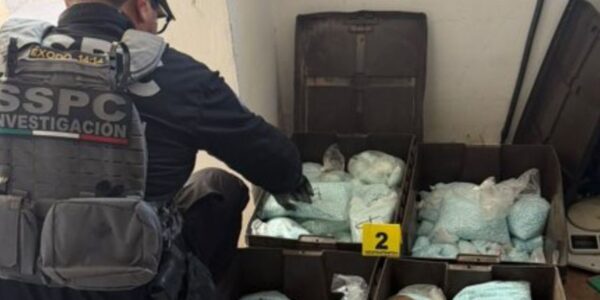 Golpe a 'Los Rusos': aseguran 120 kilos de pastillas de fentanilo en Mexicali 10 aseguran 120 kilos de pastillas de fentanilo ligadas a los rusos en mexicali sspc 13 1000x428