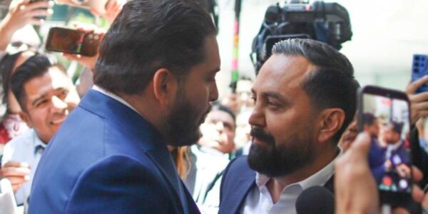 Protagonizan Arturo Ávila y Carlos Gutiérrez Mancilla un enfrentamiento en el Senado 11 carlos gutierrez mancilla arturo avila pleito senado 13 1000x428