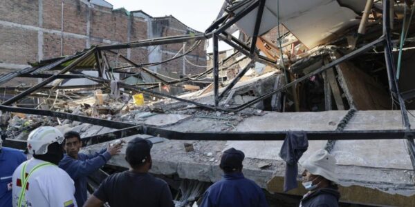 Tragedia en Colombia se incrementa en pocas horas: Suben a 234 los muertos por terremoto de 7.4 13 cfbb16b64c5739f1f776553d0fae5459c901c2c0w 13 1000x428