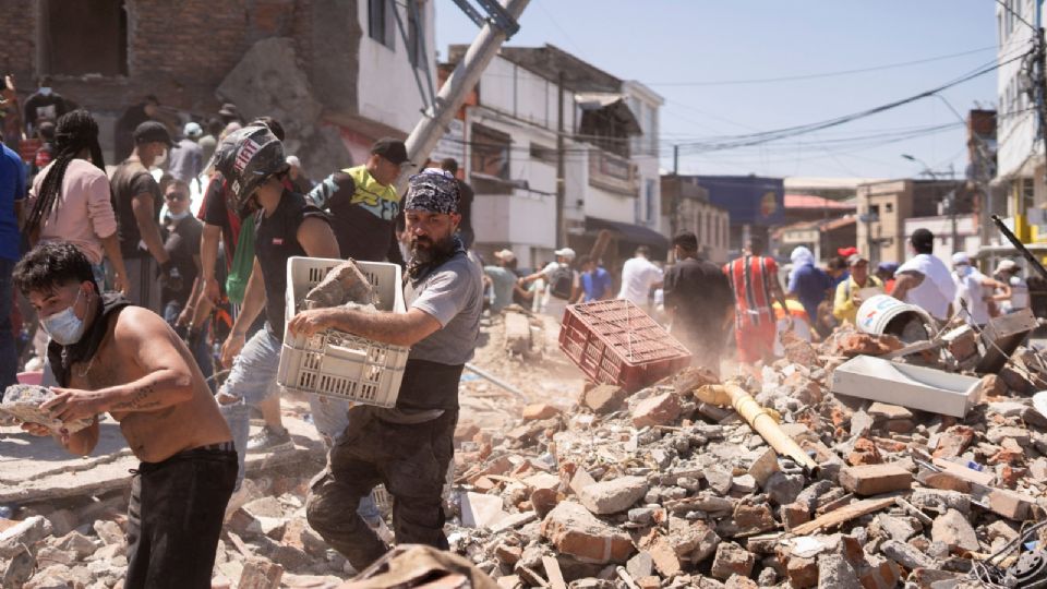 Colombia en ruinas: terremoto deja 77 muertos y decenas de edificios colapsados 1 f960x540 155508 229583 5050