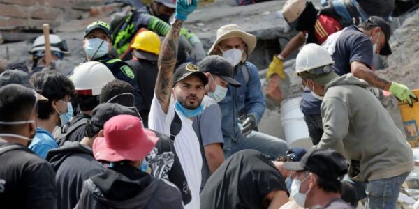 México envía primeras 19.5 toneladas de ayuda humanitaria a Colombia tras terremoto 11 mexico inicia envio de ayuda humanitaria a colombia tras terremoto efe 13 1000x428