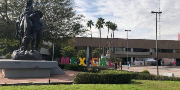 Alerta de EU en Mexicali enciende vigilancia; Sheinbaum asegura que autoridades están atentas 12 palacio municipal mexicali baja california