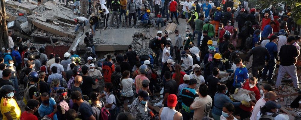 van 132 muertos colombia terremoto 13 1000x428