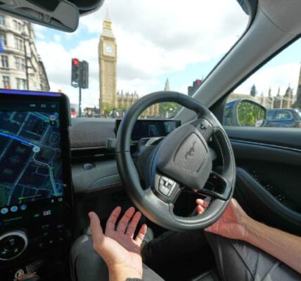 ¡Londres estrena robotaxis! 20 vehículos autónomos comienzan a circular este jueves 2 f960x540 157630 231705 5050